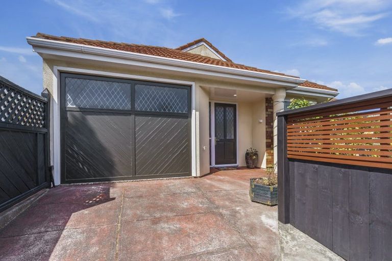 Photo of property in 1/38 Kings Crescent, Hutt Central, Lower Hutt, 5010