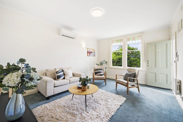 Photo of property in 13 Dorking Road, Brooklyn, Wellington, 6021