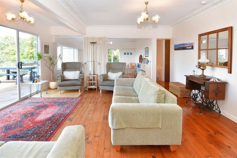 Photo of property in 2 Arkles Drive, Arkles Bay, Whangaparaoa, 0930