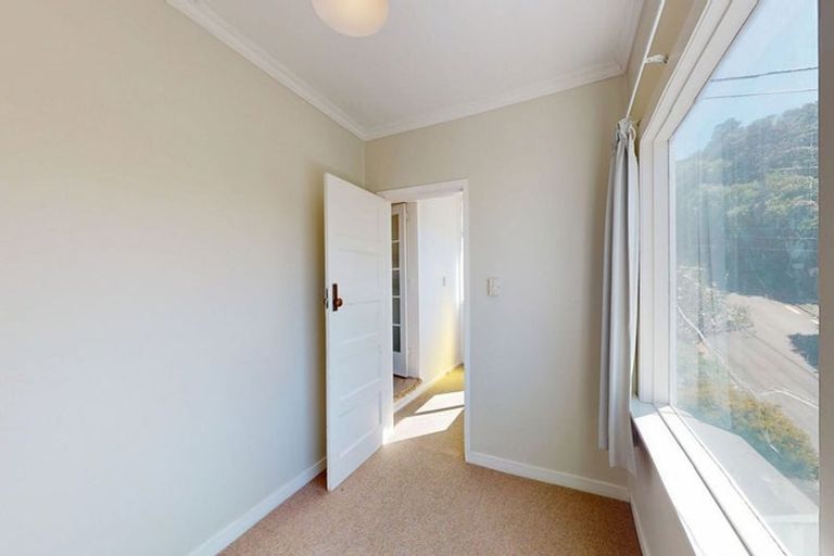 Photo of property in 3-5 Knoll Street, Island Bay, Wellington, 6023