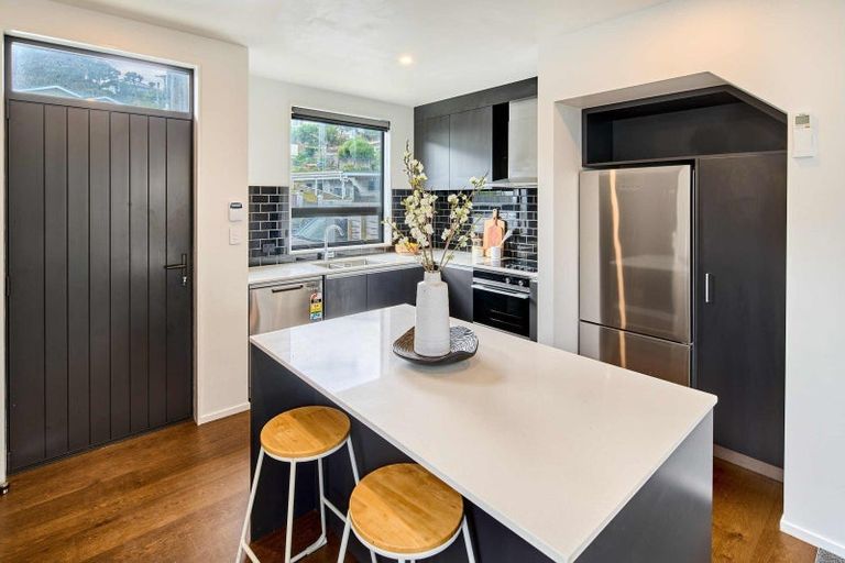 Photo of property in 2b Mamari Street, Rongotai, Wellington, 6022