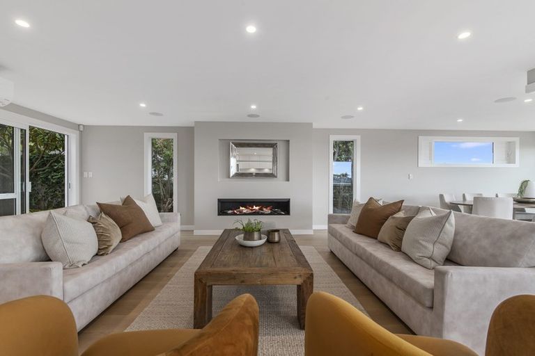 Photo of property in 76 Churchill Road, Murrays Bay, Auckland, 0630