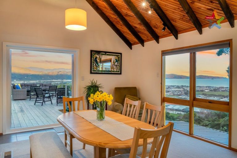 Photo of property in 7 Chestnut Grove, Maungaraki, Lower Hutt, 5010