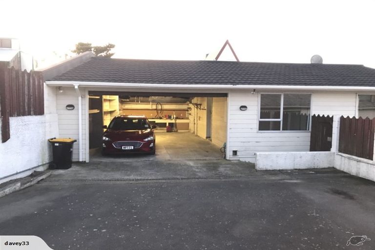 Photo of property in 57 Ruskin Road, Newlands, Wellington, 6037