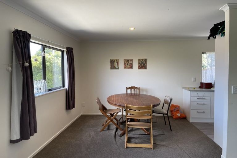 Photo of property in 12a Hiwi Crescent, Titahi Bay, Porirua, 5022
