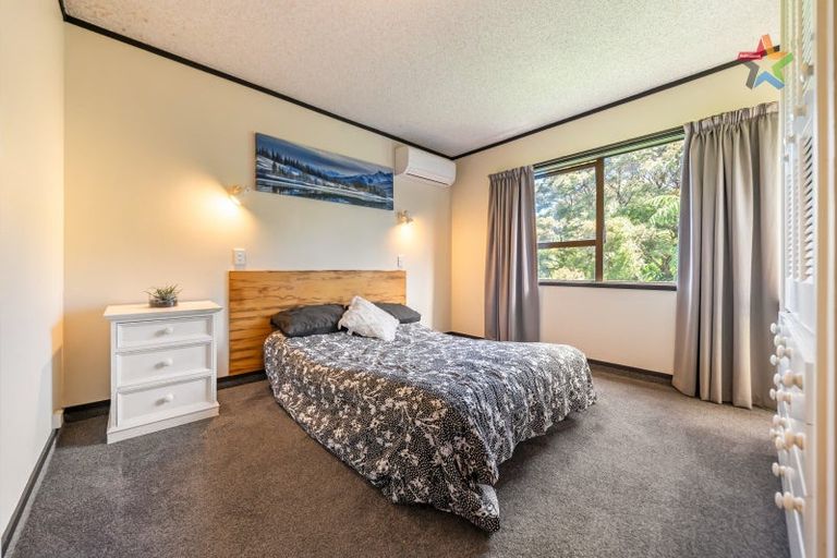 Photo of property in 25b City View Grove, Harbour View, Lower Hutt, 5010