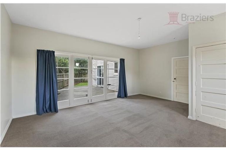 Photo of property in 2/5 Tara Street, Riccarton, Christchurch, 8041