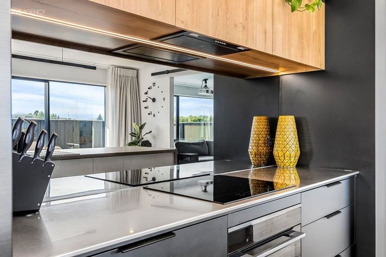 Photo of property in 12 Oakville Close, Rangiora, 7400