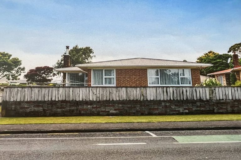 Photo of property in 239 Mangorei Road, Merrilands, New Plymouth, 4312