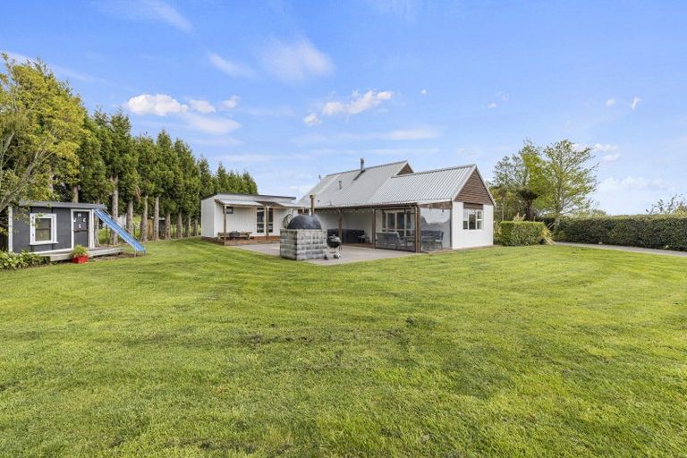 Photo of property in 124 Lower King Road, Tarurutangi, New Plymouth, 4372