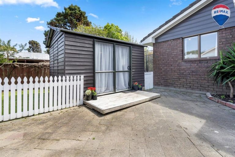 Photo of property in 17 Norton Park Avenue, Fairfield, Lower Hutt, 5011