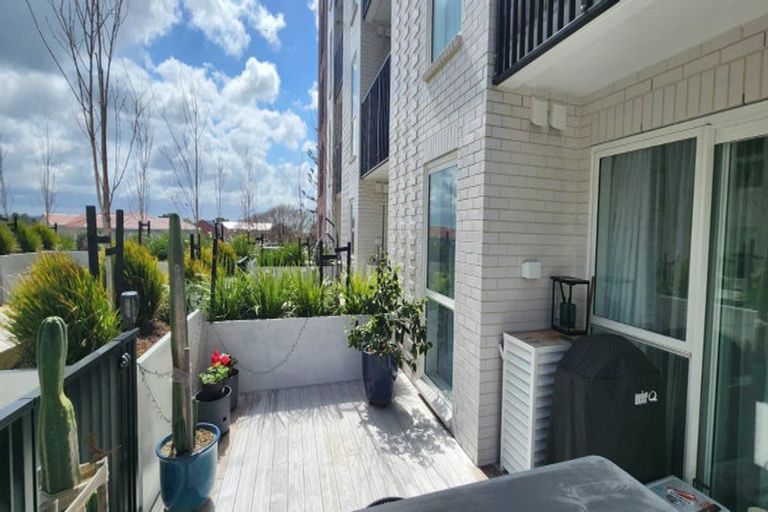 Photo of property in 1817a Great North Road, Avondale, Auckland, 1026