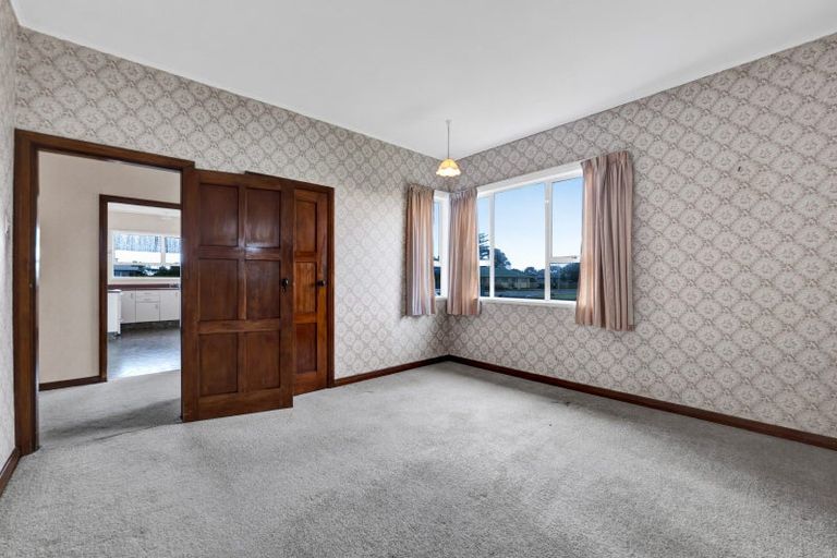 Photo of property in 47 Domett Street, Opunake, 4616