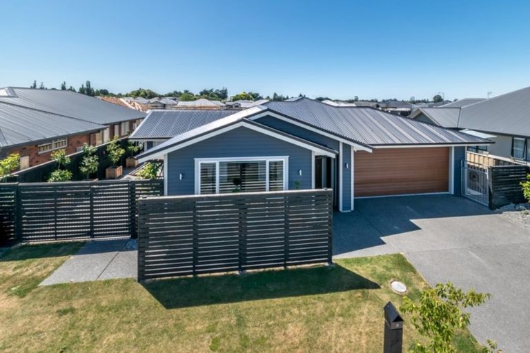 Photo of property in 9 Macphail Avenue, Rangiora, 7400