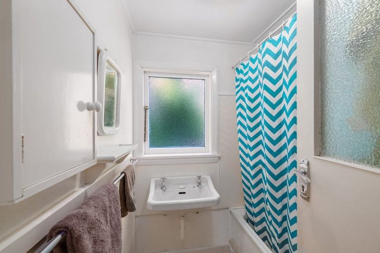 Photo of property in 36 Merlincote Crescent, Governors Bay, Lyttelton, 8971