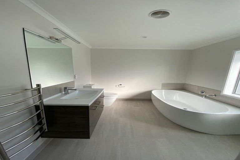 Photo of property in 19 Rue D' Amarres, Gulf Harbour, Whangaparaoa, 0930