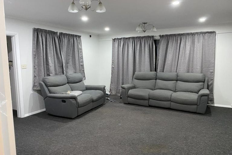 Photo of property in 21 Horoeka Street, Stokes Valley, Lower Hutt, 5019