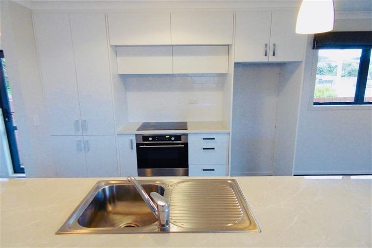 Photo of property in 14a Omata Road, Westown, New Plymouth, 4310