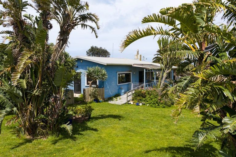 Photo of property in 8-10 Kelly Street, Baylys Beach, Dargaville, 0377