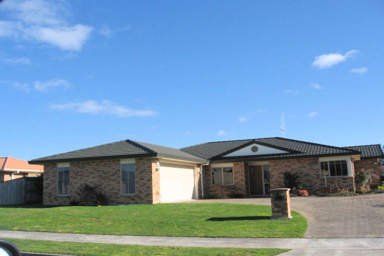 Photo of property in 37 Cate Road, Rototuna North, Hamilton, 3210