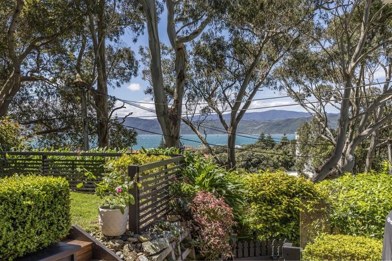 Photo of property in 96 Tio Tio Road, Seatoun, Wellington, 6022