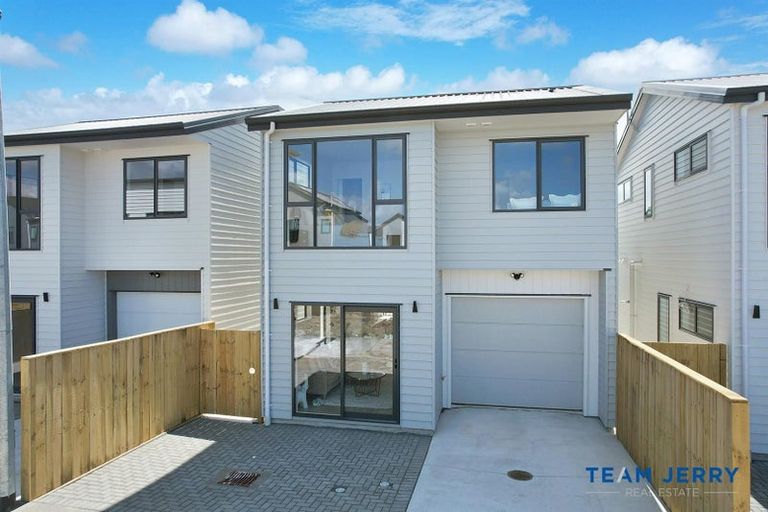 Photo of property in 5 Te Kaapia Road, Papakura, 2110