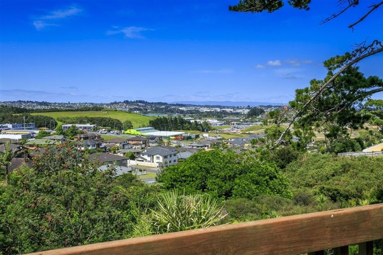 Photo of property in 726b East Coast Road, Pinehill, Auckland, 0632
