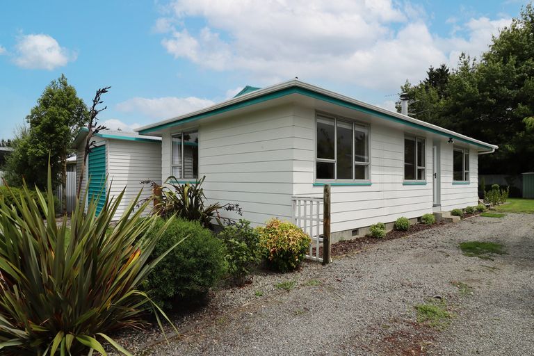 Photo of property in 22 Kupe Drive, Carterton, 5713