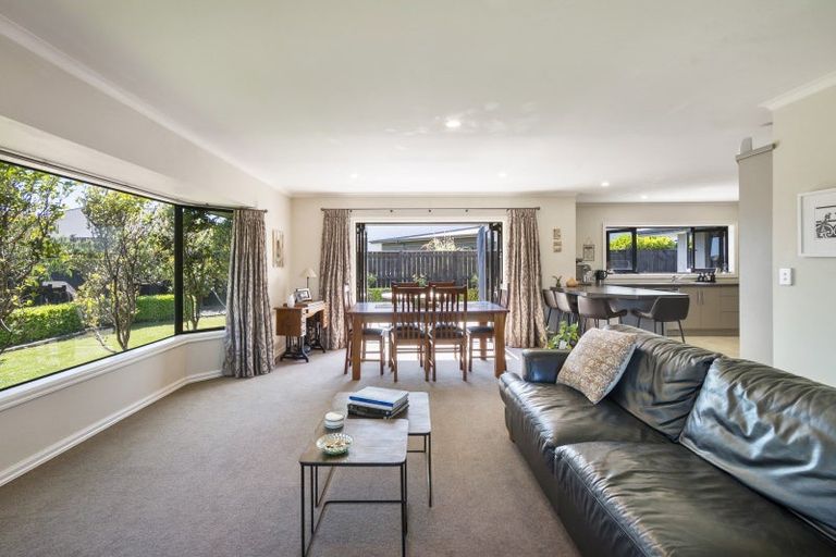 Photo of property in 5 Rodeo Drive, Kelvin Grove, Palmerston North, 4414