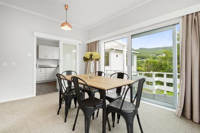 Photo of property in 22 Ngatitoa Street, Tawa, Wellington, 5028