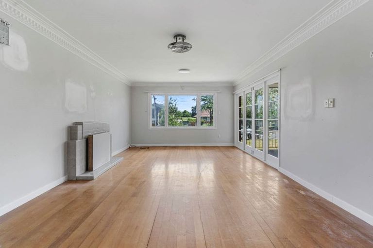 Photo of property in 12 Laureston Avenue, Papatoetoe, Auckland, 2025