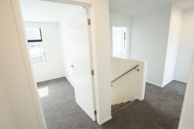 Photo of property in 11 Oliver Place, Trentham, Upper Hutt, 5018