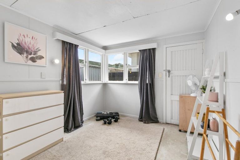 Photo of property in 175 Bartholomew Road, Levin, 5510