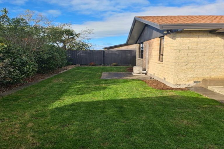 Photo of property in 128a Inwoods Close, Parklands, Christchurch, 8083