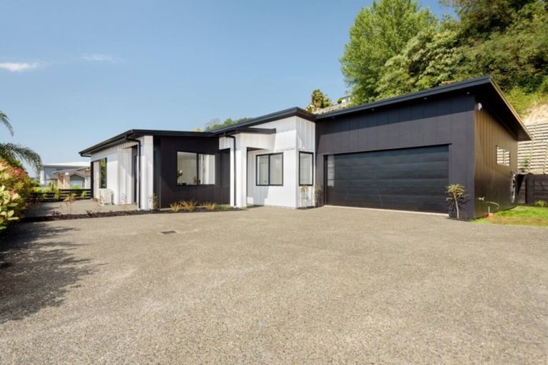 Photo of property in 190 Castlewold Drive, Bethlehem, Tauranga, 3110