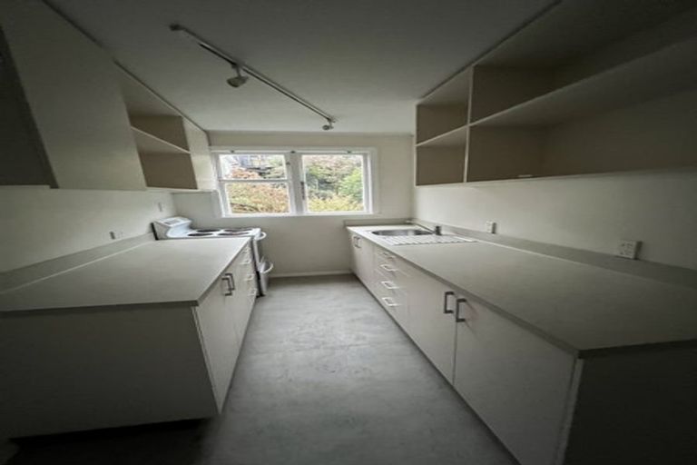 Photo of property in 64 Raroa Road, Kelburn, Wellington, 6012