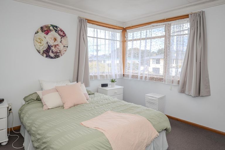 Photo of property in 18 Oxford Street, Holmes Hill, Oamaru, 9401