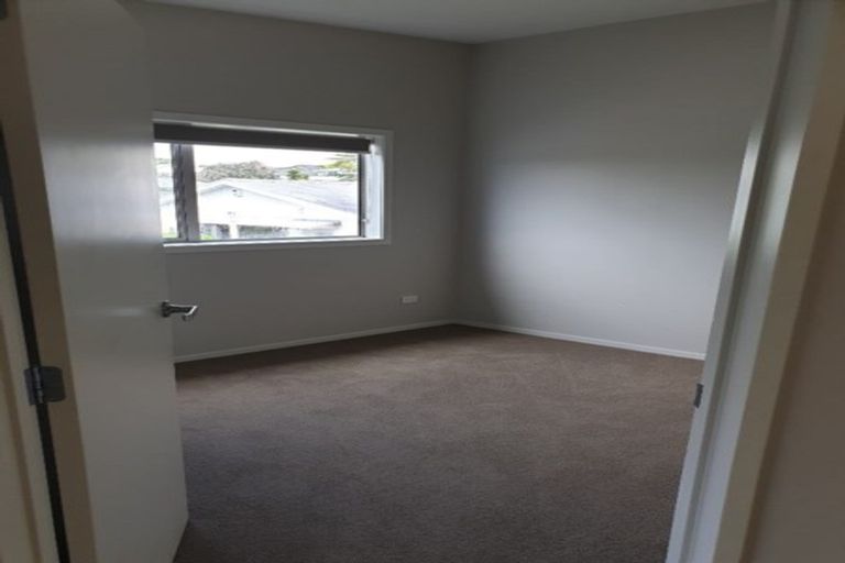 Photo of property in 34a Divich Avenue, Te Atatu South, Auckland, 0610