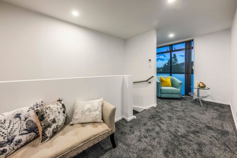 Photo of property in 2/182 Flat Bush School Road, Flat Bush, Auckland, 2019