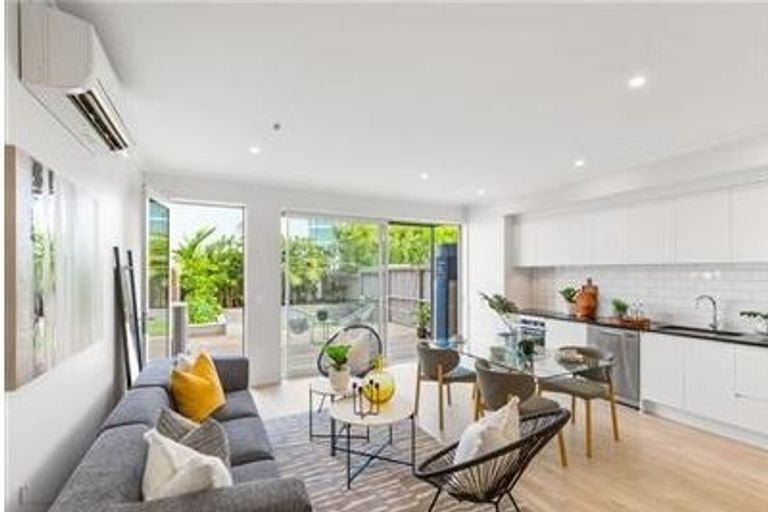 Photo of property in 9 Walter Merton Road, Hobsonville, Auckland, 0616