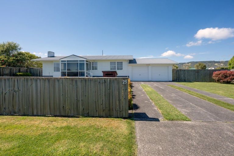 Photo of property in 25 Browning Crescent, Owhata, Rotorua, 3010