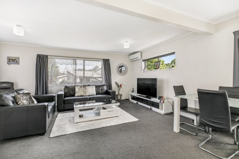 Photo of property in 2/79 Clark Road, Pahurehure, Papakura, 2113