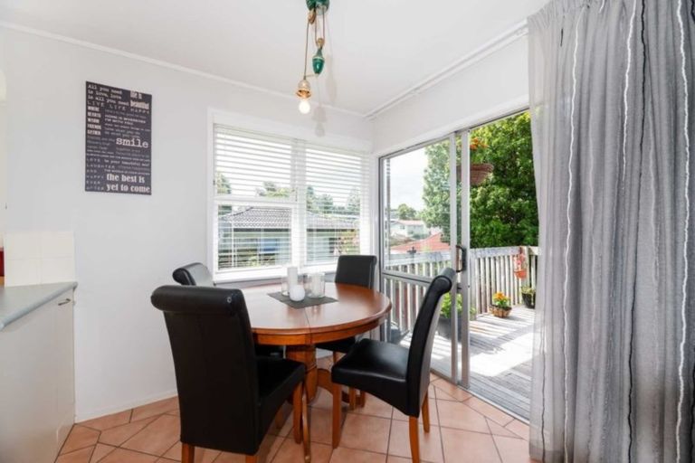 Photo of property in 36 Butterworth Drive, Glendene, Auckland, 0602