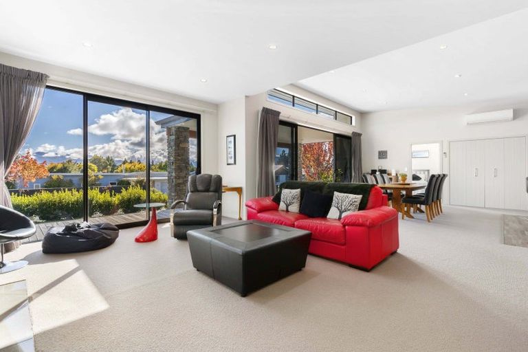 Photo of property in 7 Daniels Terrace, Wanaka, 9305