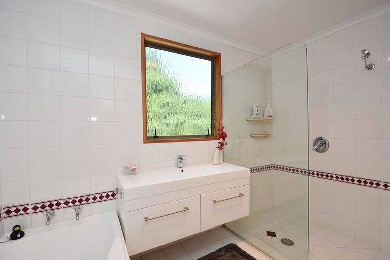 Photo of property in 36 Taiepa Road, Otatara, Invercargill, 9879