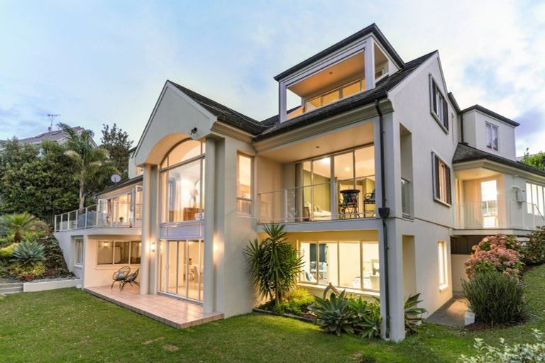 Photo of property in 155 Mellons Bay Road, Mellons Bay, Auckland, 2014