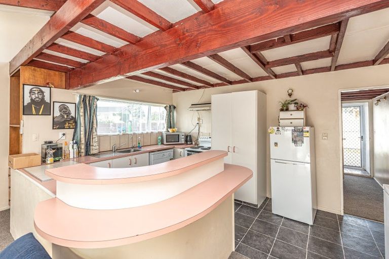 Photo of property in 19a Egmont Street, Castlecliff, Whanganui, 4501