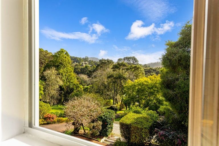 Photo of property in 22 Opanuku Road, Henderson Valley, Auckland, 0612