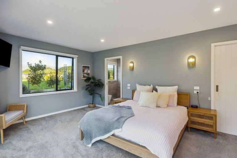 Photo of property in 34 Ohau Gravels Way, Ohau, Levin, 5570