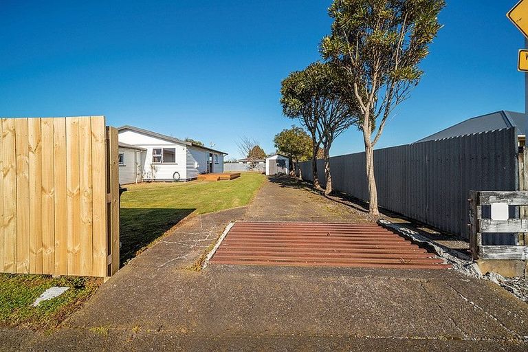 Photo of property in 17 Fantham Street, Hawera, 4610